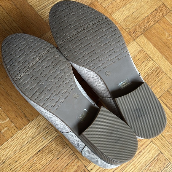 NWOT Tamaris Beige Leather Loafers - Picture 9 of 10